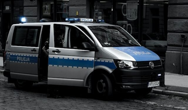 Are Blue Lights Illegal On Cars?