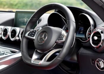 How To Connect Gps To Car Screen?