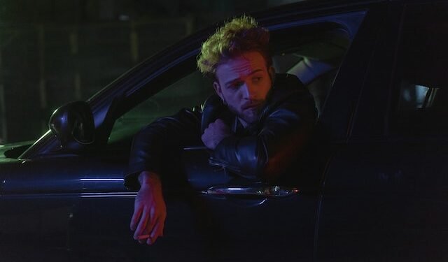 Can low oil cause vibration?