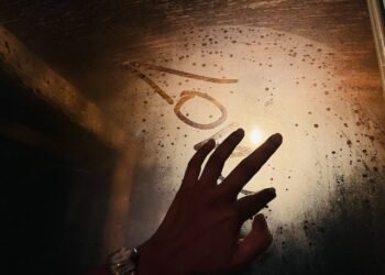 How To Fog Up Car Windows For Privacy?